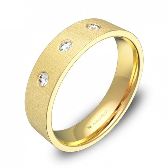 Alianza de boda plana gruesa de oro amarillo con diamantes B0150T3BA