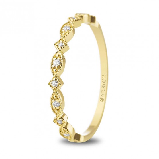 Yellow gold ring with diamonds and ovals (74A0173)